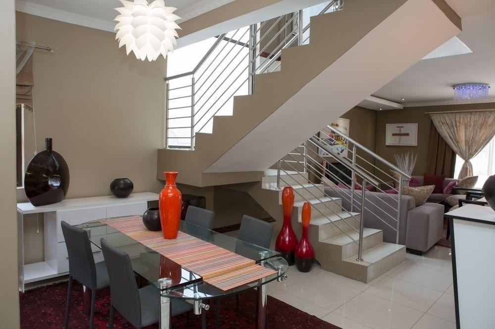 Zazas Guesthouse And Spa Soweto Exterior photo